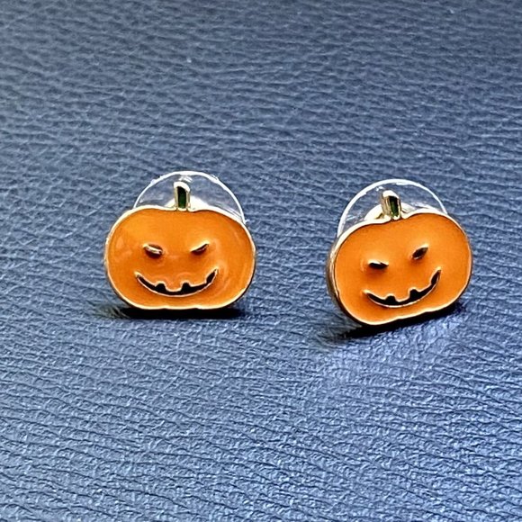Cute Pumpkin Earrings - Picture 1 of 3